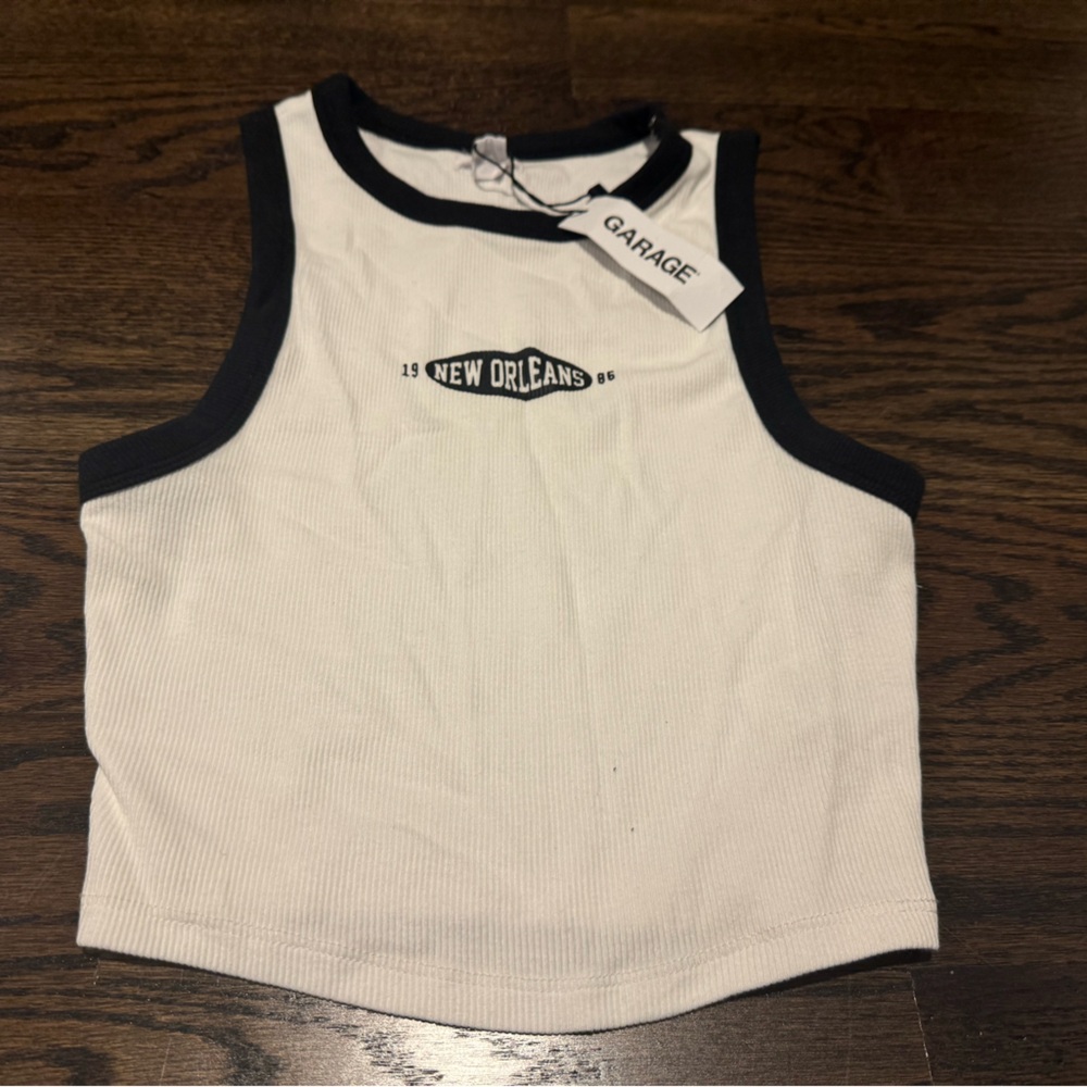 Garage crop top XS NWT